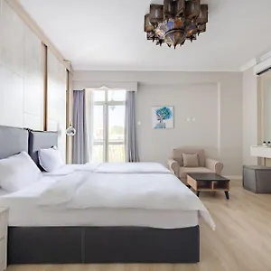 Piccolo By Citybookings Aparthotel