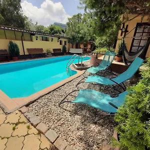 Casa Mica Guest house