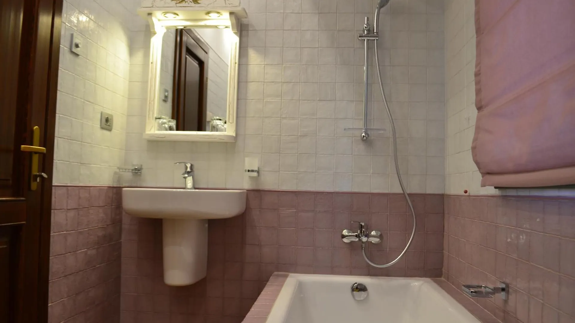 Casa Comana Boutique Hotel Бухарест Румыния